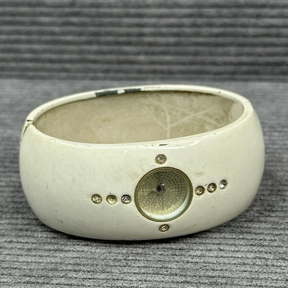 FMD Vintage White Bangle Cuff Watch Rhinestone Glitter Dial Japan Movt FMDC1318